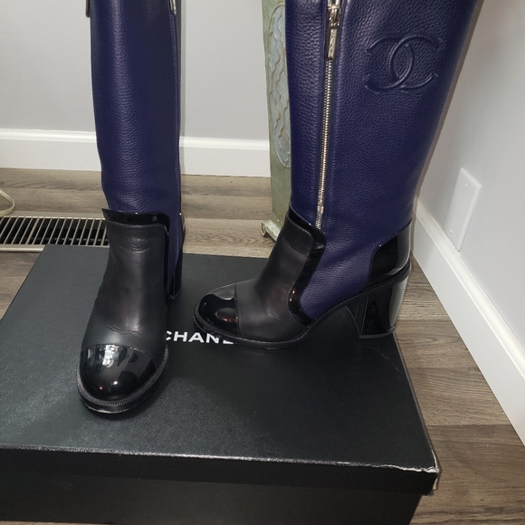 CHANEL RIDING BOOTS - Picture 5 of 13